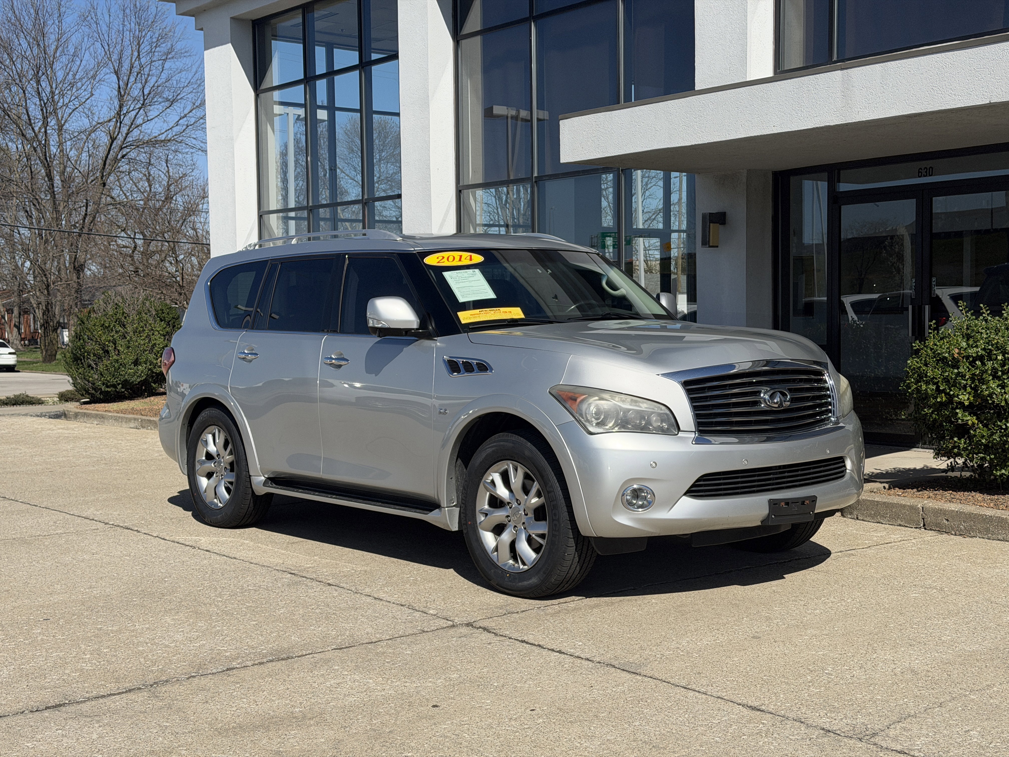 Used 2014 INFINITI QX80 4WD w/ Theater Package image 2