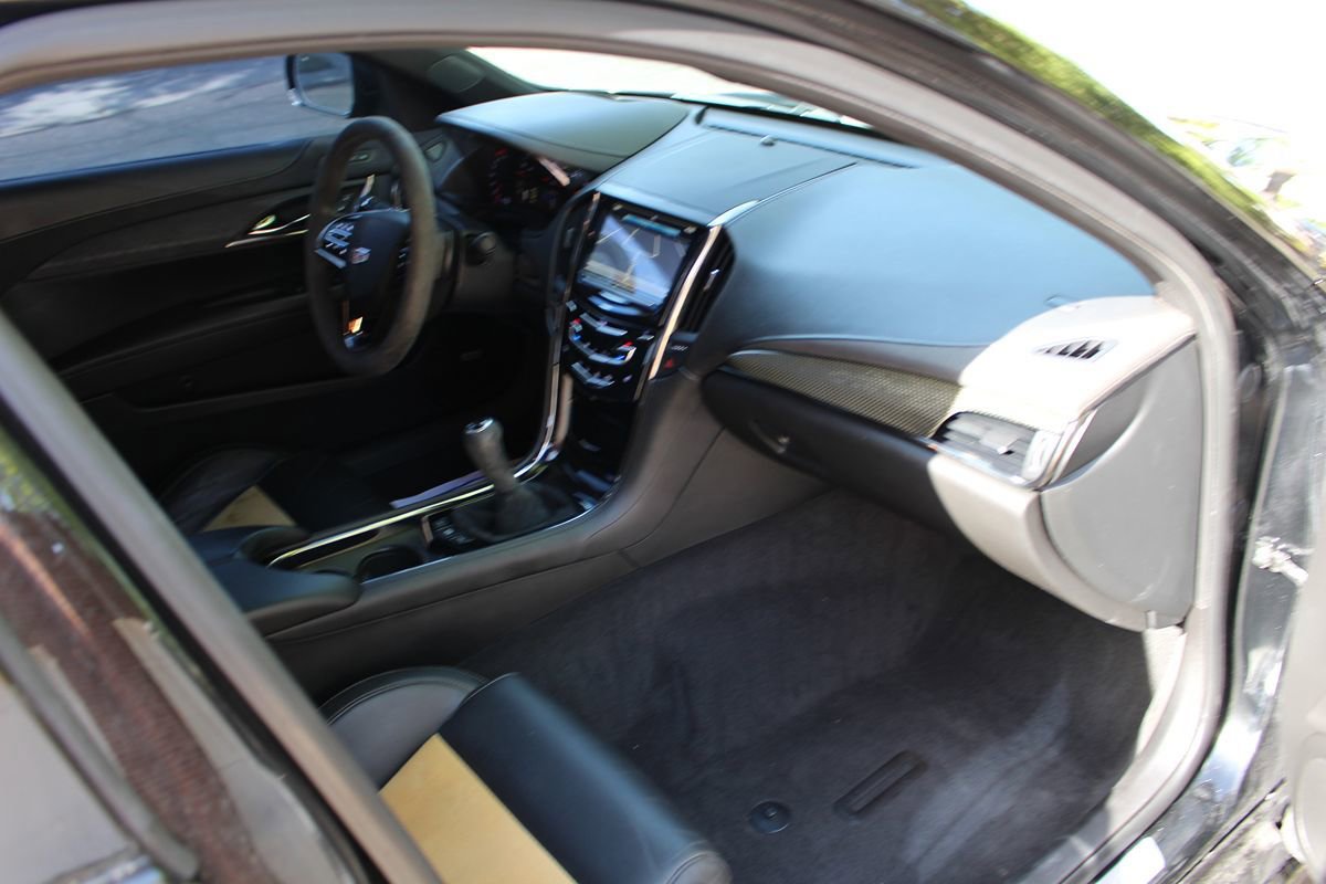 Used 2017 Cadillac ATS V w/ Carbon Fiber Package RWD image 15