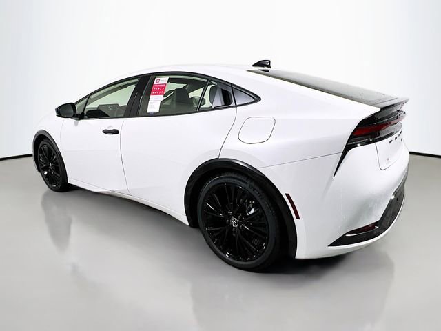 New 2026 Toyota Prius FWD image 5