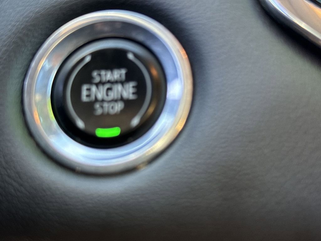 Used 2023 GMC Canyon Elevation w/ Convenience Package image 17