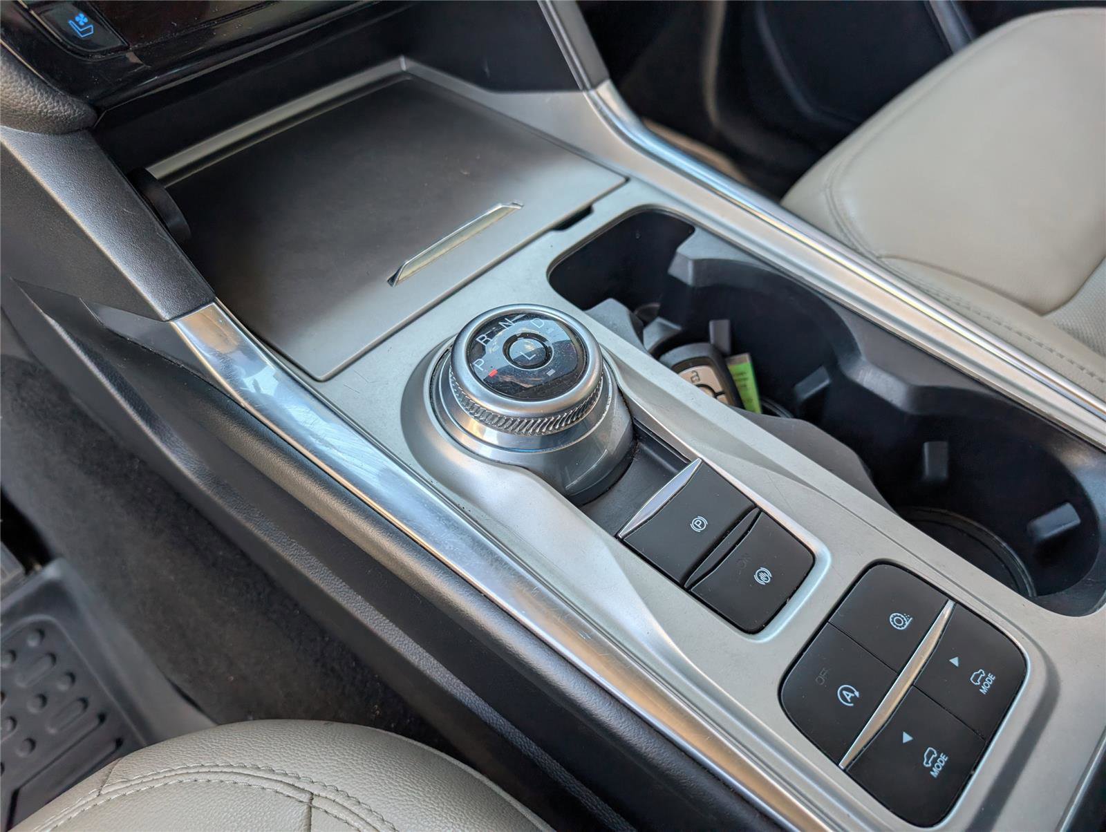 Used 2021 Ford Explorer Limited w/ Equipment Group 301A image 18