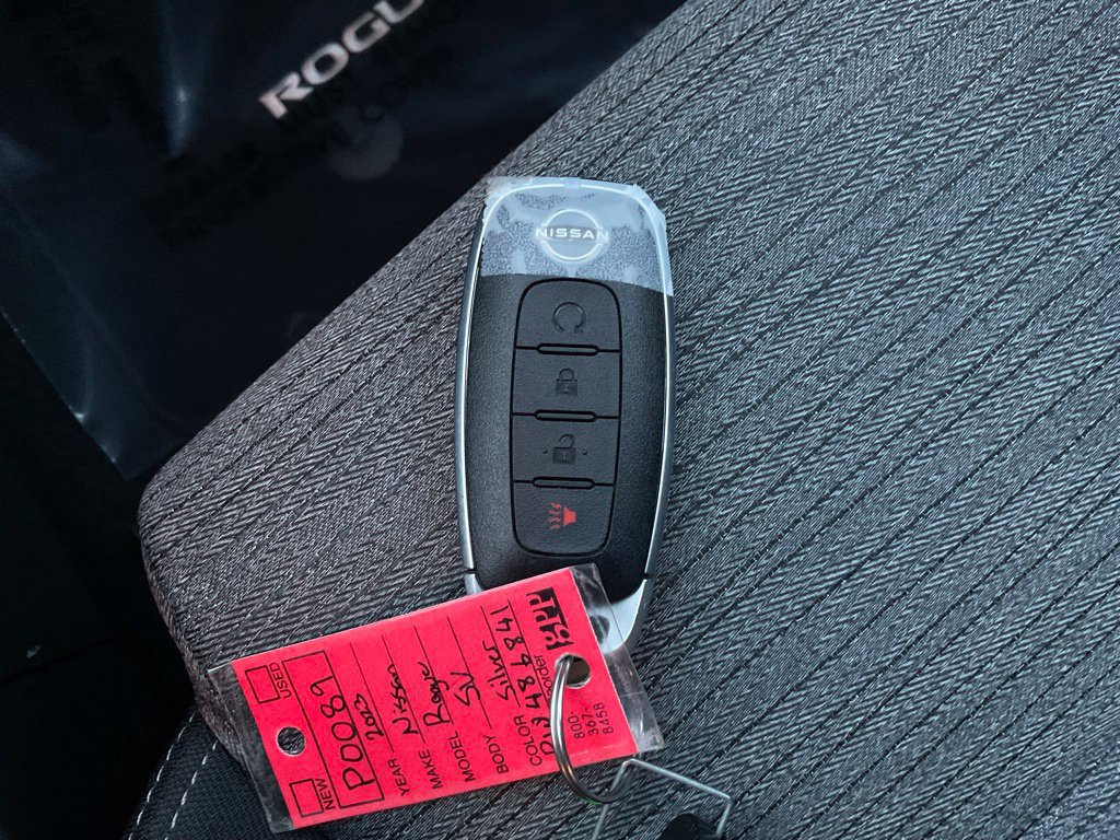 Used 2023 Nissan Rogue SV AWD/4WD image 26