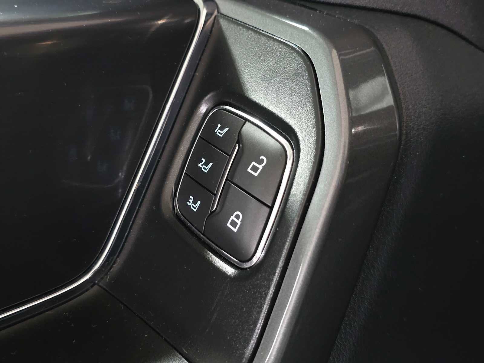 Used 2022 Ford F150 Lariat w/ Equipment Group 502A High AWD/4WD image 25