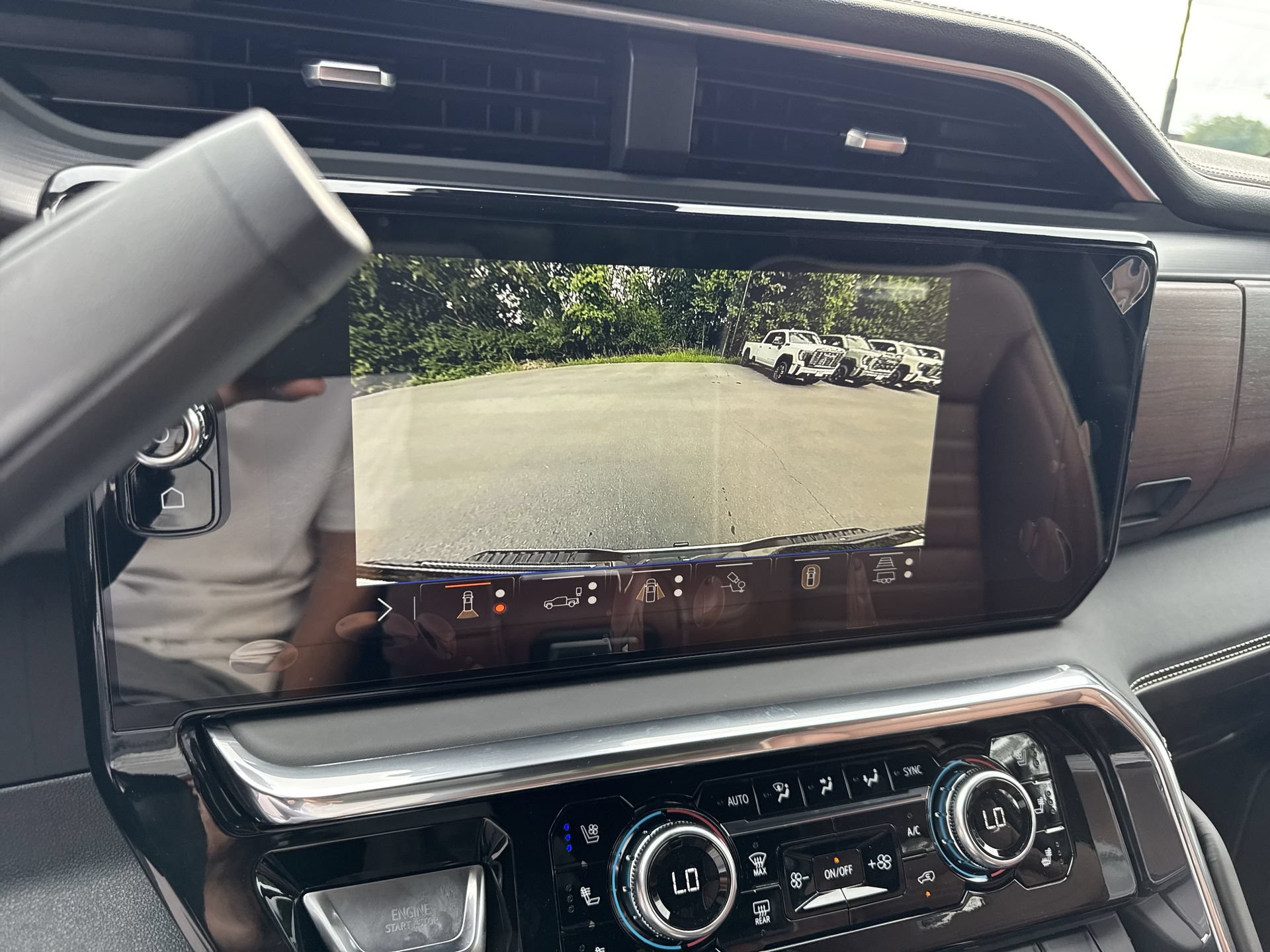 New 2026 GMC Sierra 2500 Denali Ultimate AWD/4WD image 24