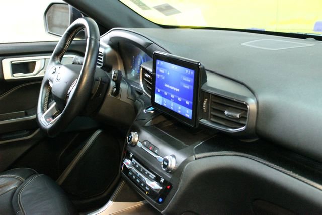 Used 2020 Ford Explorer ST image 10