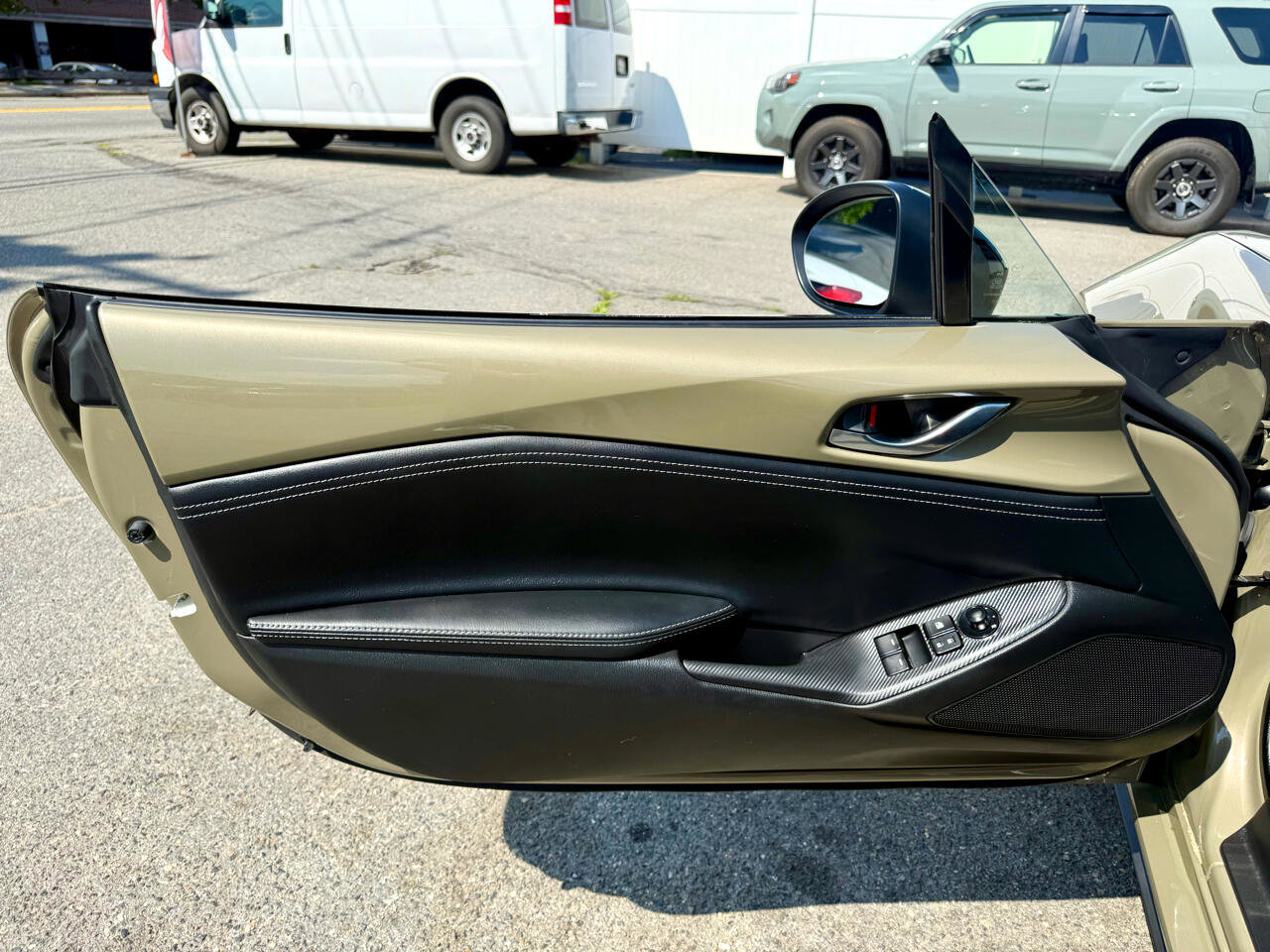 Used 2023 MAZDA MX-5 Miata Club image 15