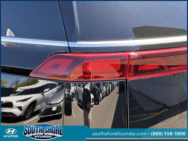 Used 2024 Kia Carnival EX FWD image 11