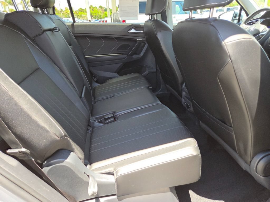 Used 2023 Volkswagen Tiguan SE FWD image 18