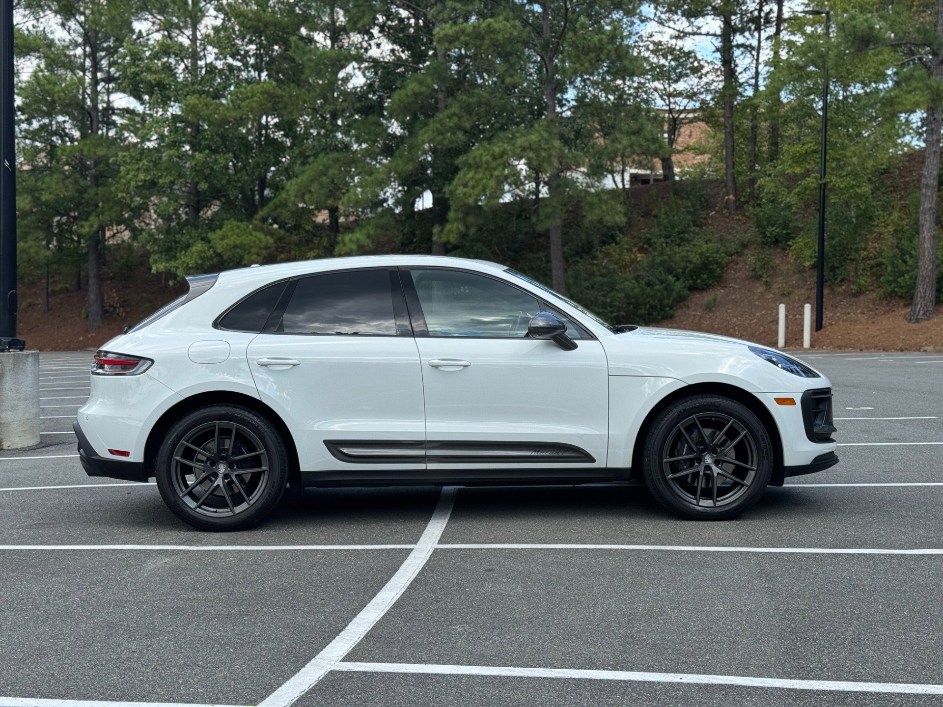 Used 2023 Porsche Macan image 14