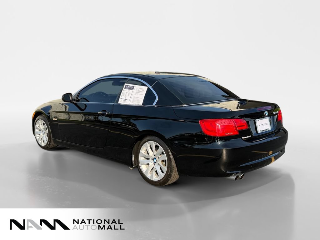 Used 2011 BMW 328i Convertible RWD image 3