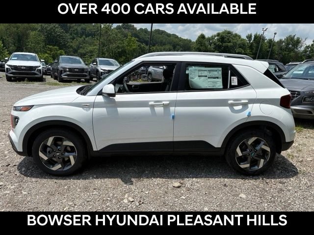 New 2026 Hyundai Venue SEL FWD image 2