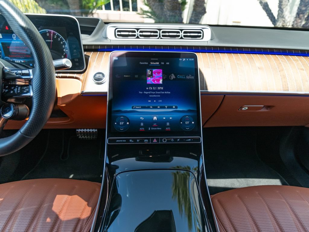 Used 2024 Mercedes-Benz S 63 AMG S image 35