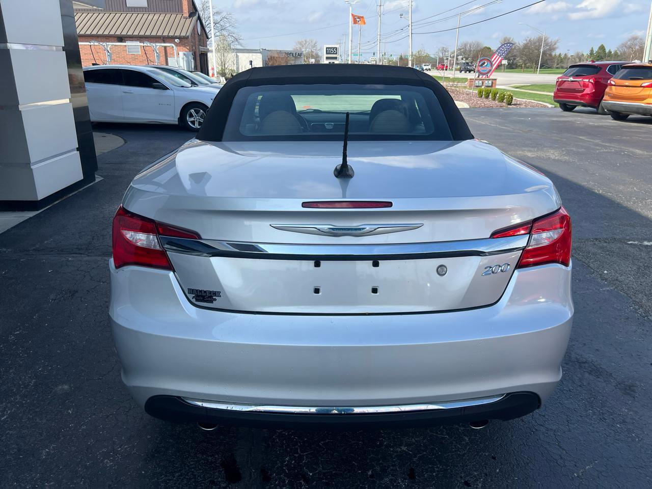 Used 2012 Chrysler 200 Touring image 4