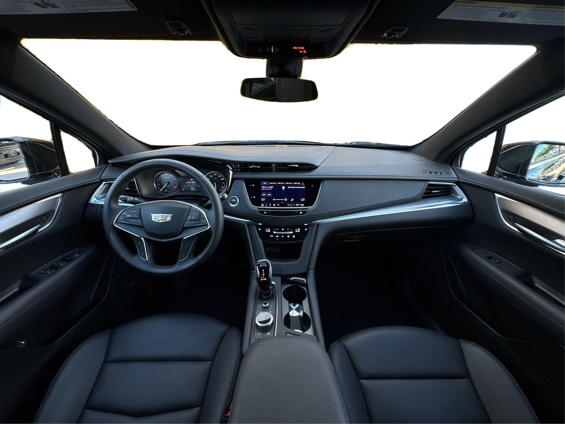 New 2025 Cadillac XT5 Luxury image 23