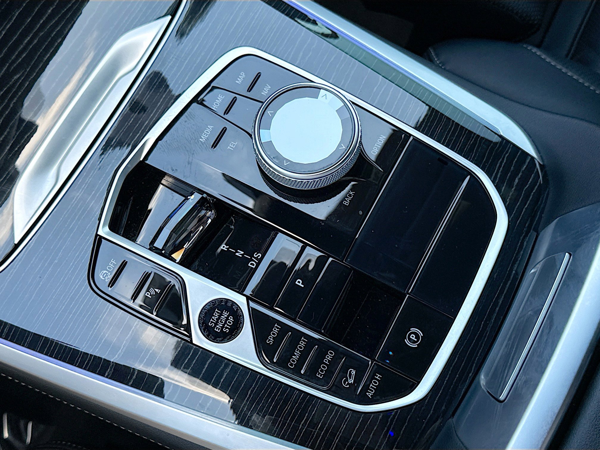 Used 2024 BMW X5 xDrive40i w/ Executive Package image 30