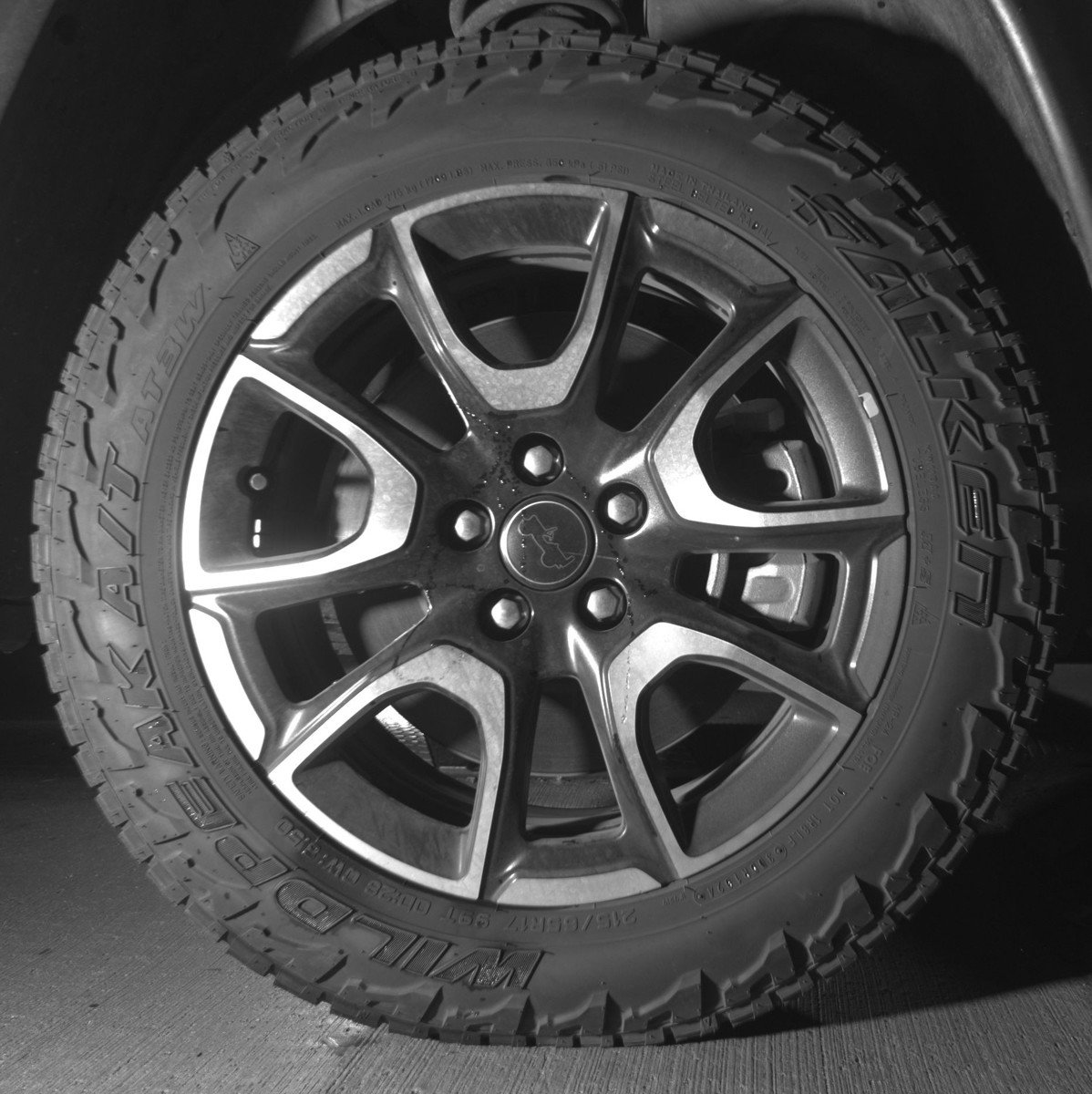 Used 2025 Jeep Compass Trailhawk AWD/4WD image 13
