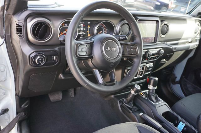 Used 2023 Jeep Gladiator Willys image 10