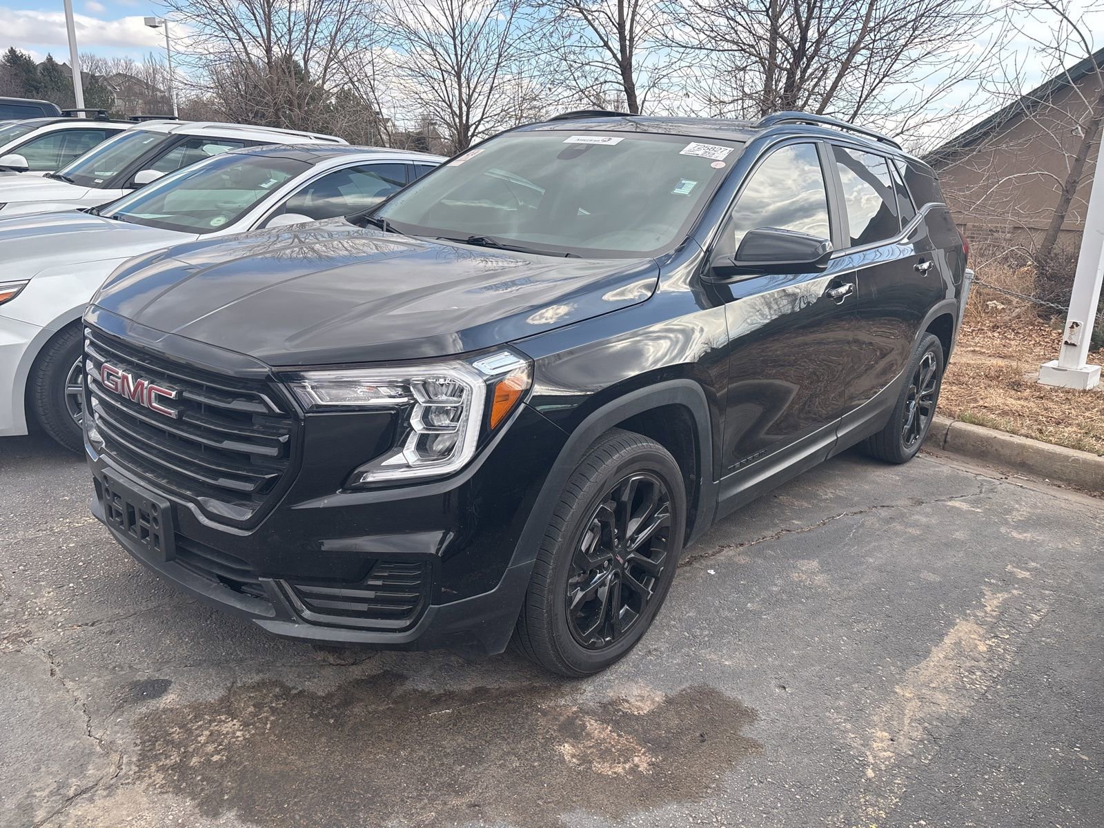 Used 2022 GMC Terrain SLE w/ Driver Convenience Package