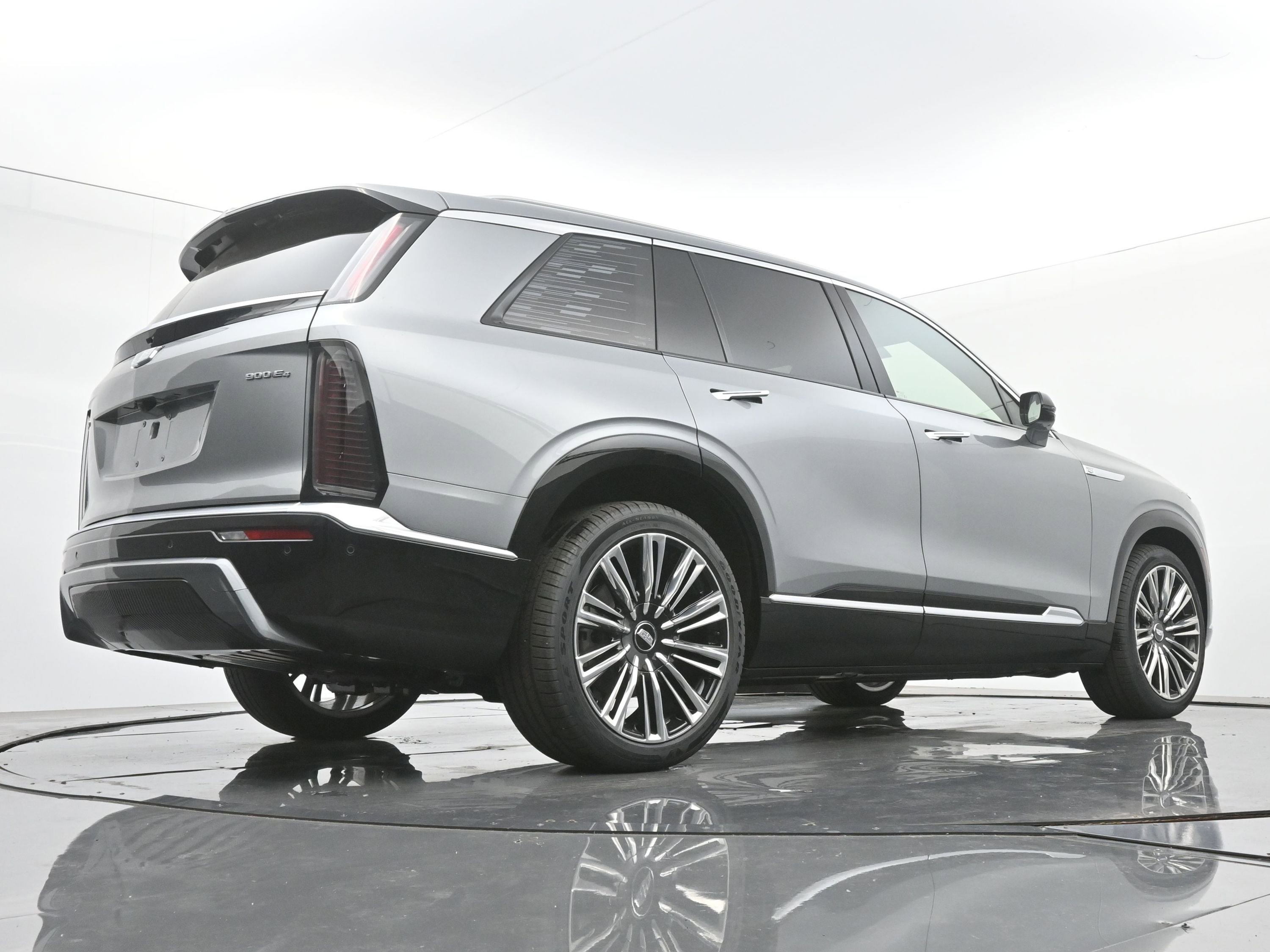 New 2026 Cadillac Vistiq Premium Luxury w/ LPO, Floor Liner Package image 19