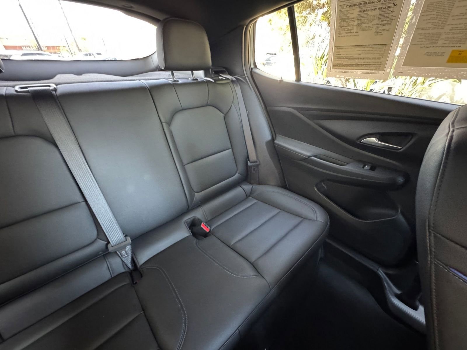 Used 2025 Buick Envista Sport Touring image 37