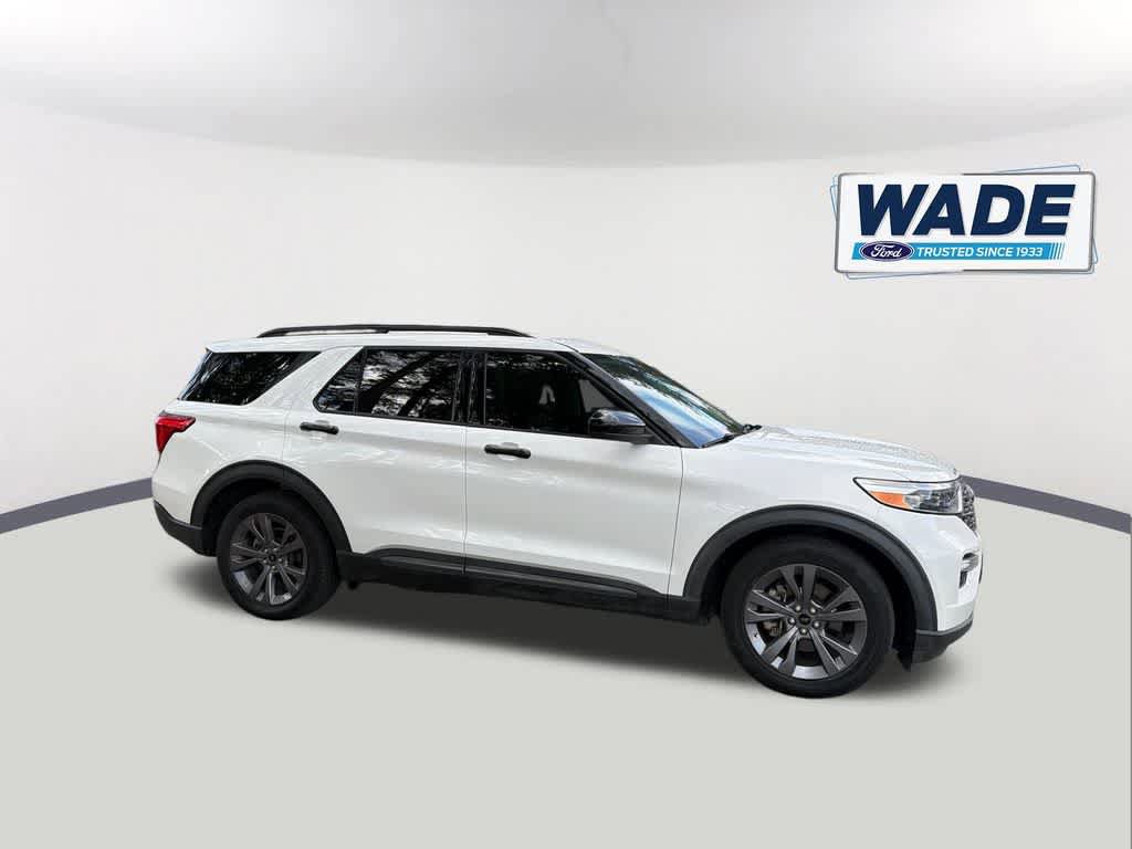 Used 2022 Ford Explorer XLT w/ Equipment Group 202A RWD image 4
