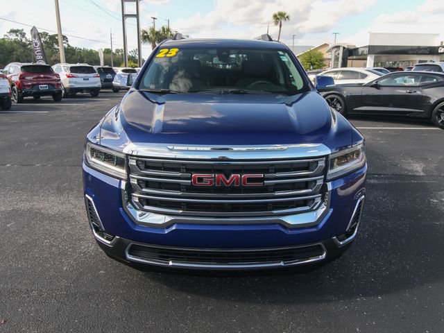 Used 2023 GMC Acadia SLT image 2