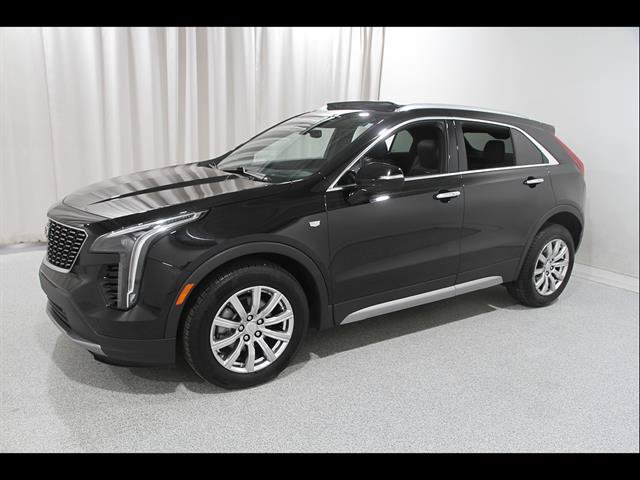 Certified 2022 Cadillac XT4 Premium Luxury w/ Technology Package AWD/4WD image 3