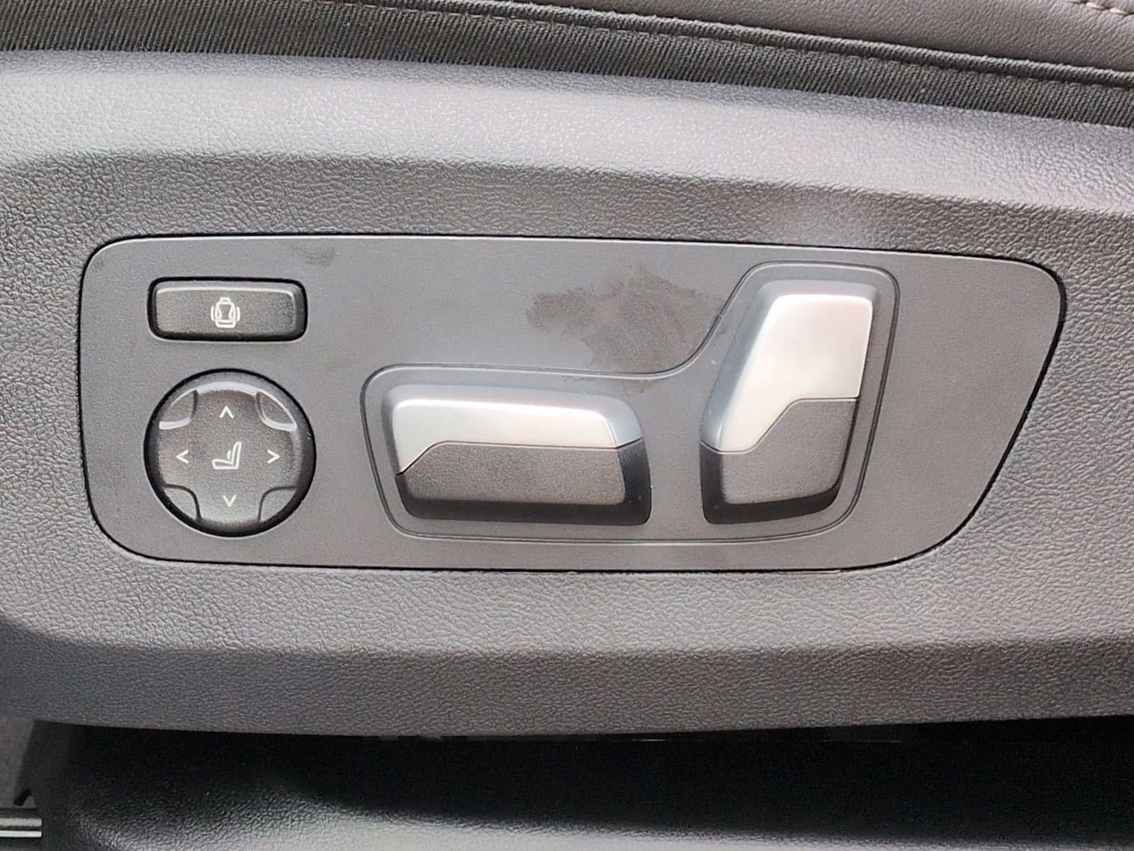 Used 2026 BMW X5 xDrive40i w/ Premium Package image 18