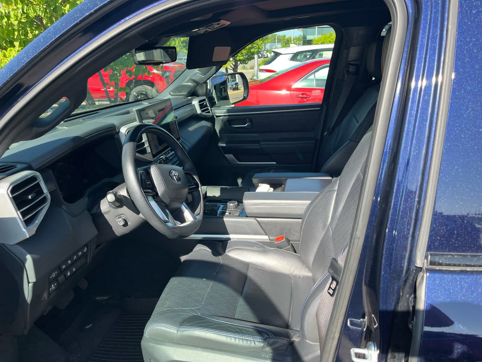 Used 2024 Toyota Sequoia Platinum AWD/4WD image 12