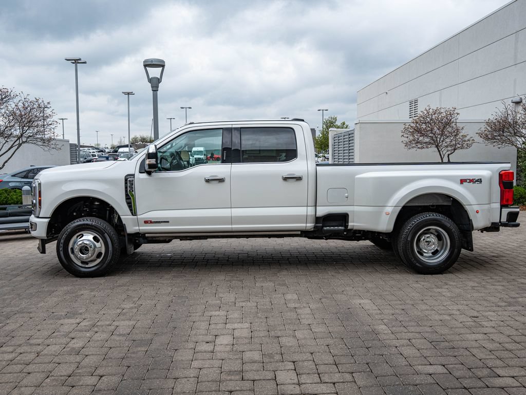 Used 2024 Ford F350 Limited w/ FX4 Off-Road Package AWD/4WD image 8