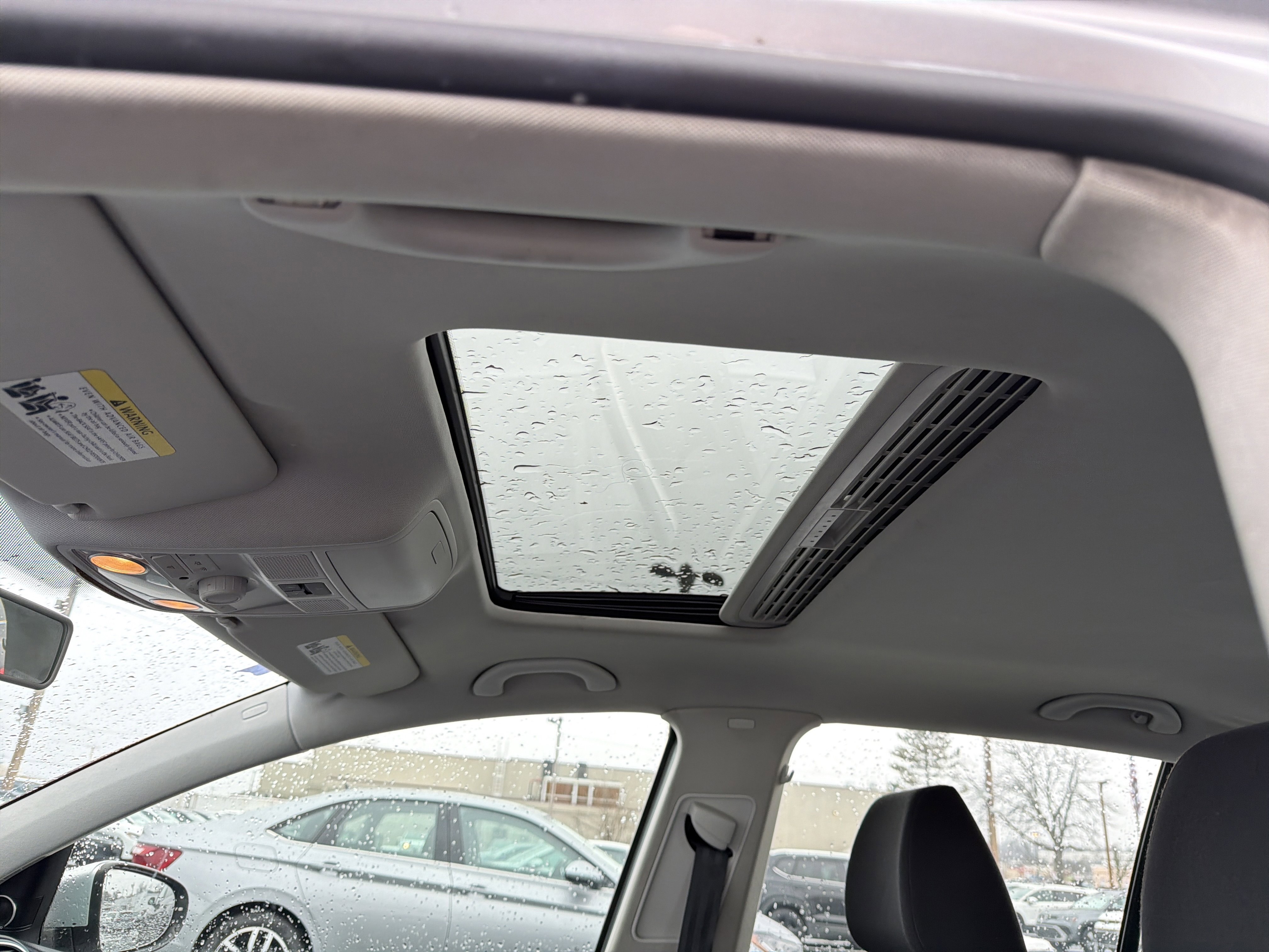 Used 2011 Volkswagen Golf TDI image 26