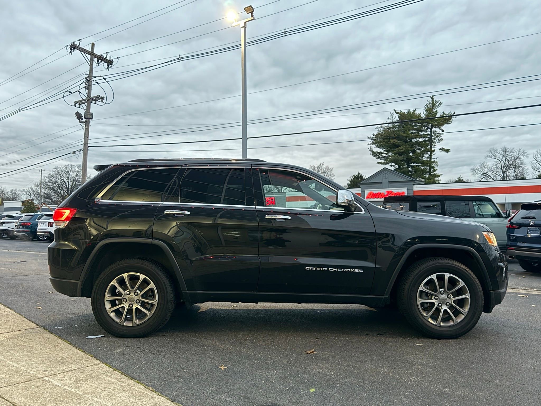Used 2015 Jeep Grand Cherokee Limited image 6
