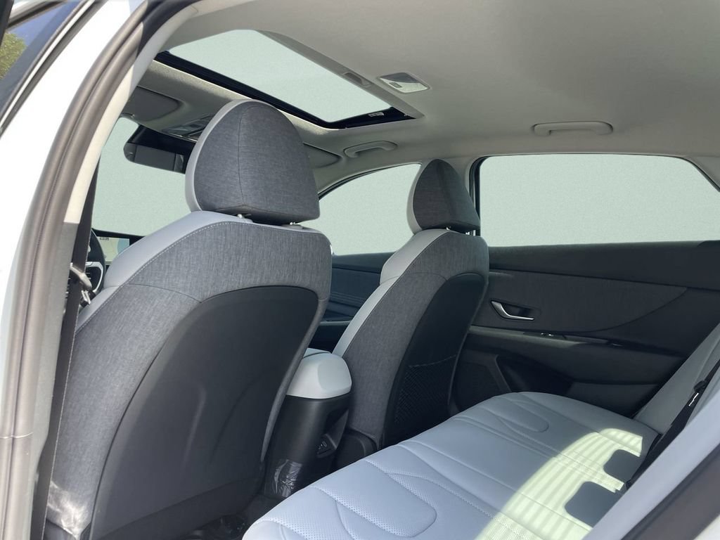 New 2026 Hyundai Elantra Limited FWD image 19