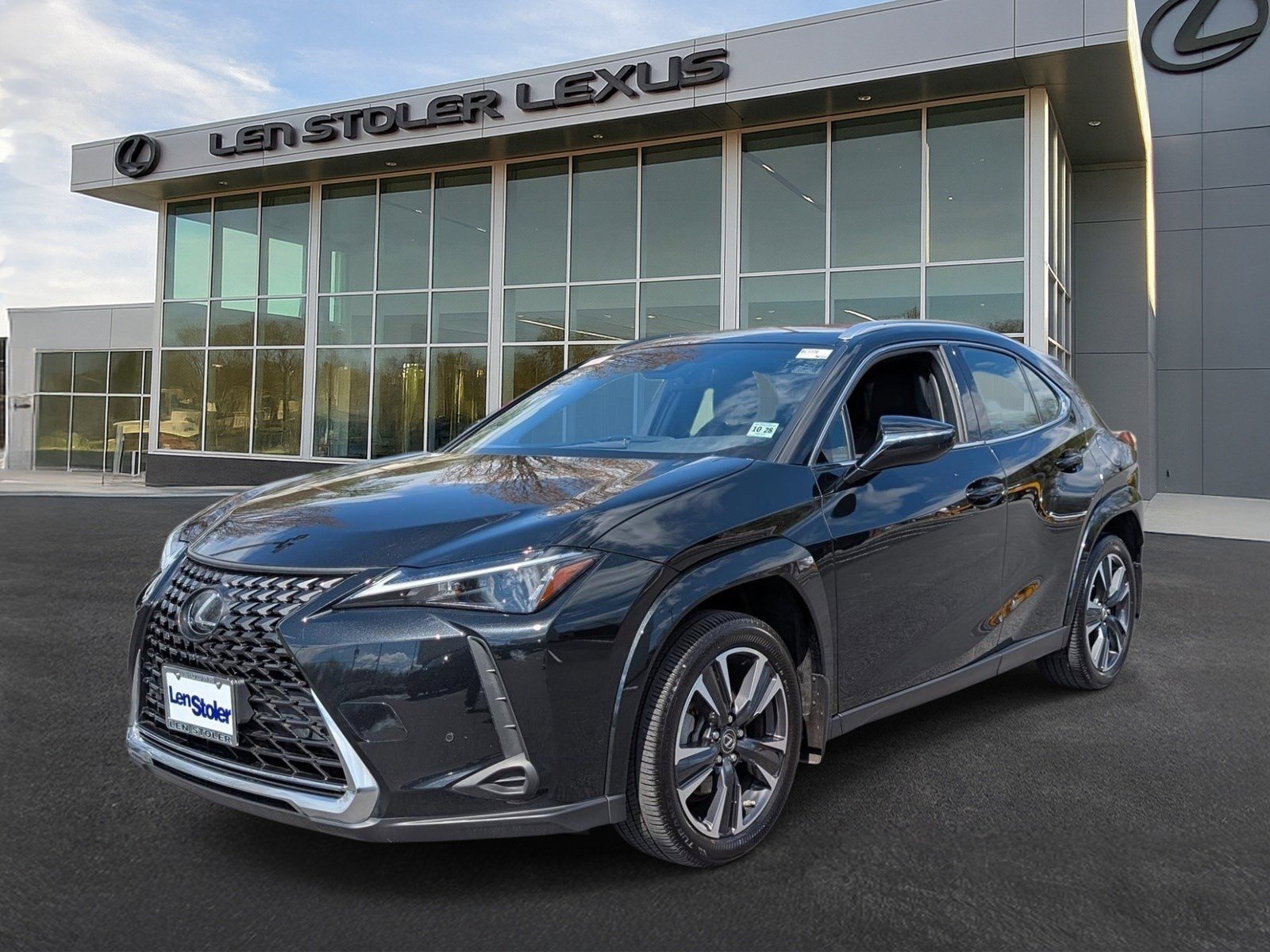 Used 2024 Lexus UX 250h AWD w/ Premium Package image 7