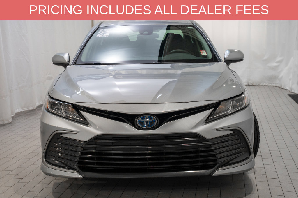 Used 2022 Toyota Camry LE FWD image 2