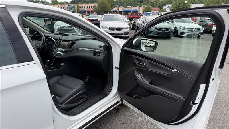 Used 2018 Chevrolet Impala LT w/ LT Leather Package FWD image 31