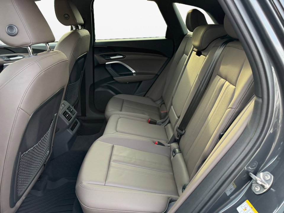 Certified 2025 Audi Q5 Premium w/ Convenience Package image 13