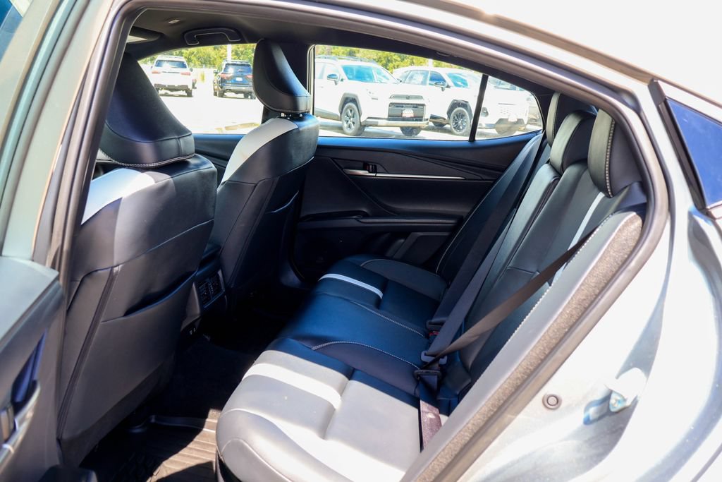 Used 2026 Toyota Camry SE FWD image 11