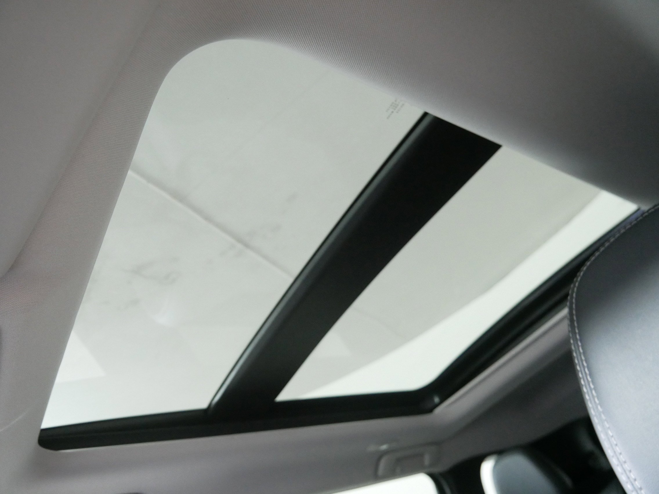 New 2025 Mitsubishi Outlander SE image 8