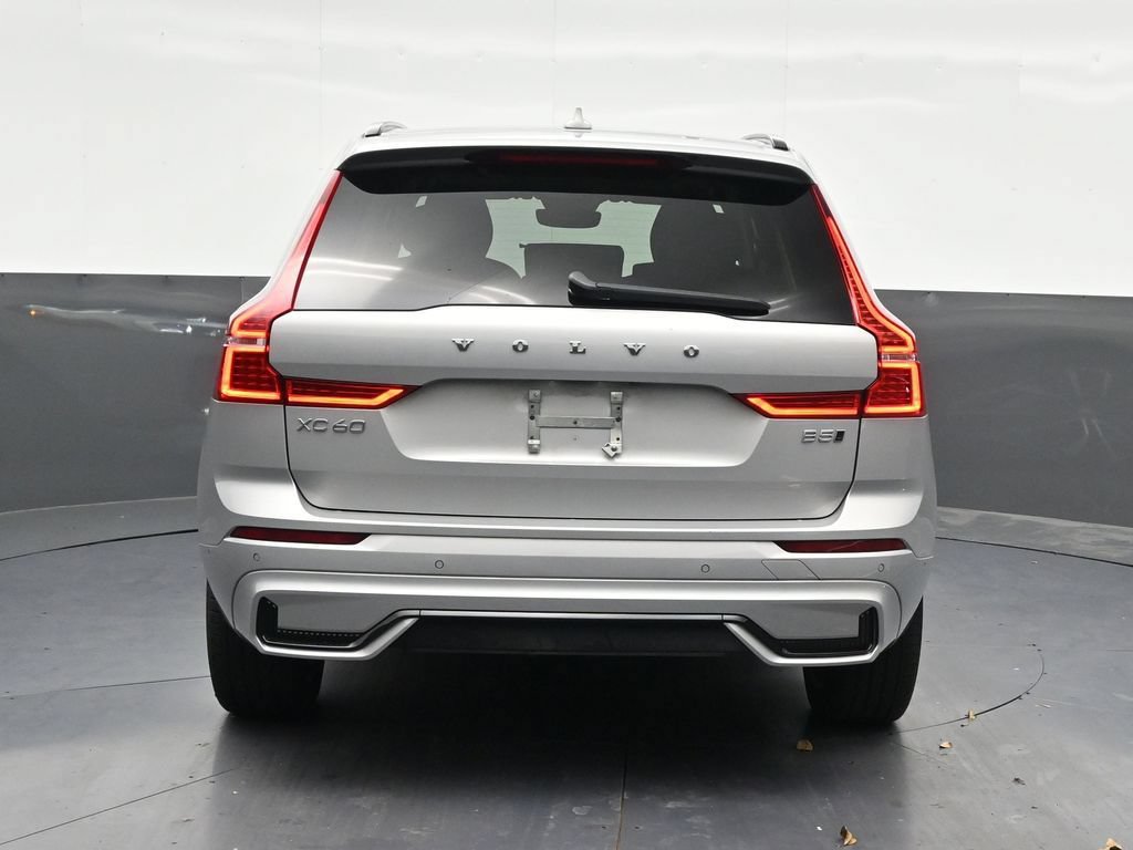 Certified 2024 Volvo XC60 B5 Plus w/ Climate Package AWD/4WD image 5