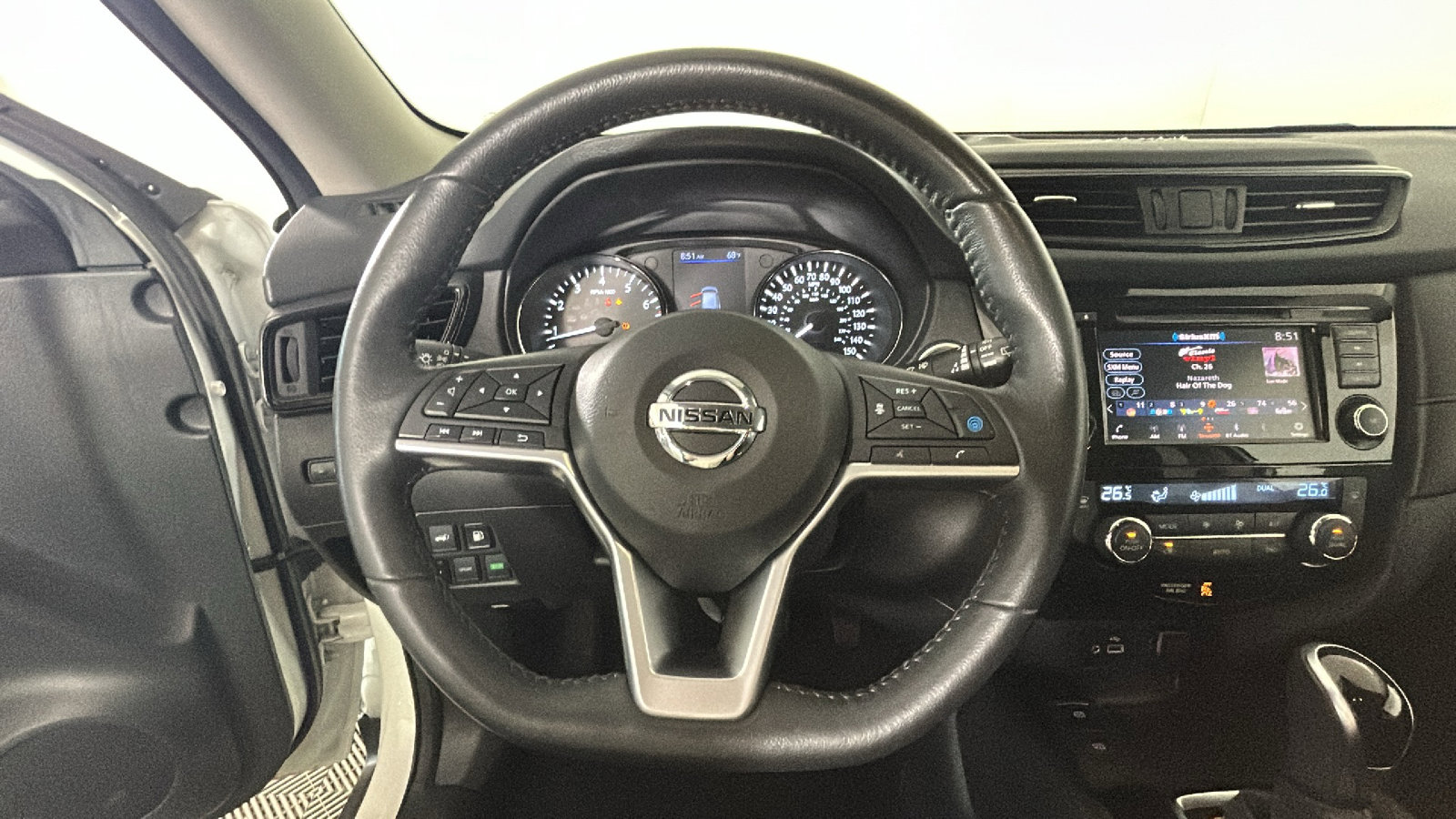 Used 2020 Nissan Rogue SV AWD/4WD image 14