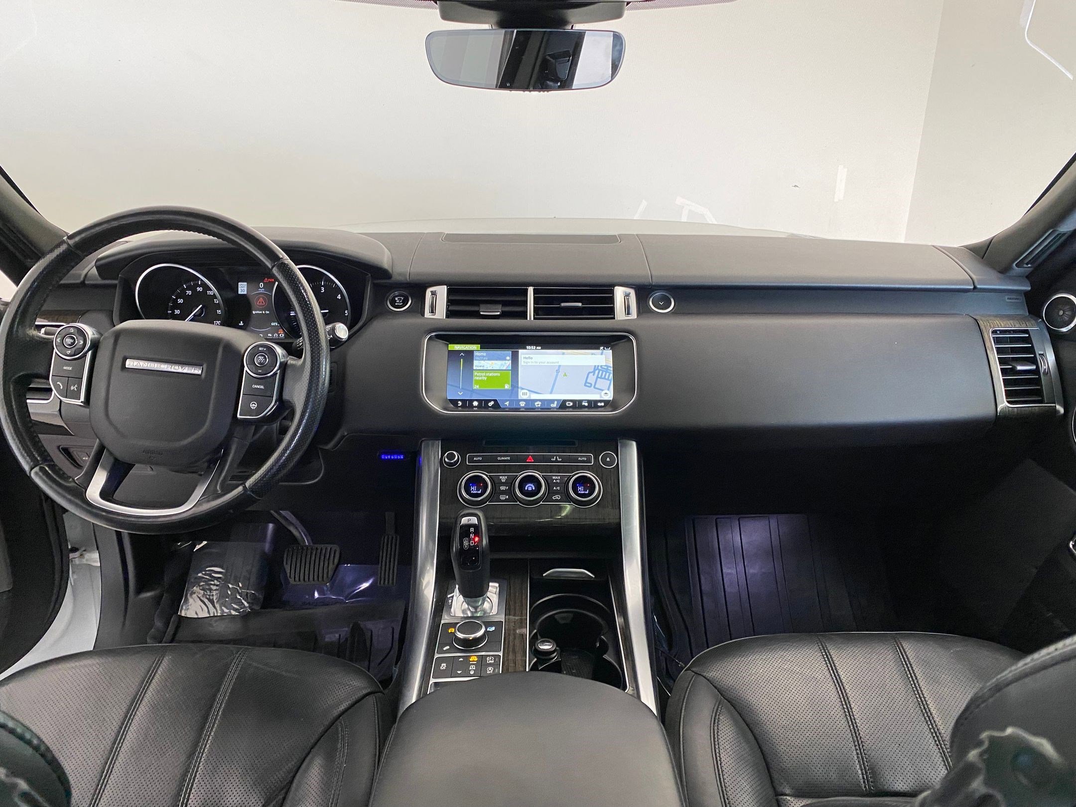 Used 2017 Land Rover Range Rover Sport HSE image 15