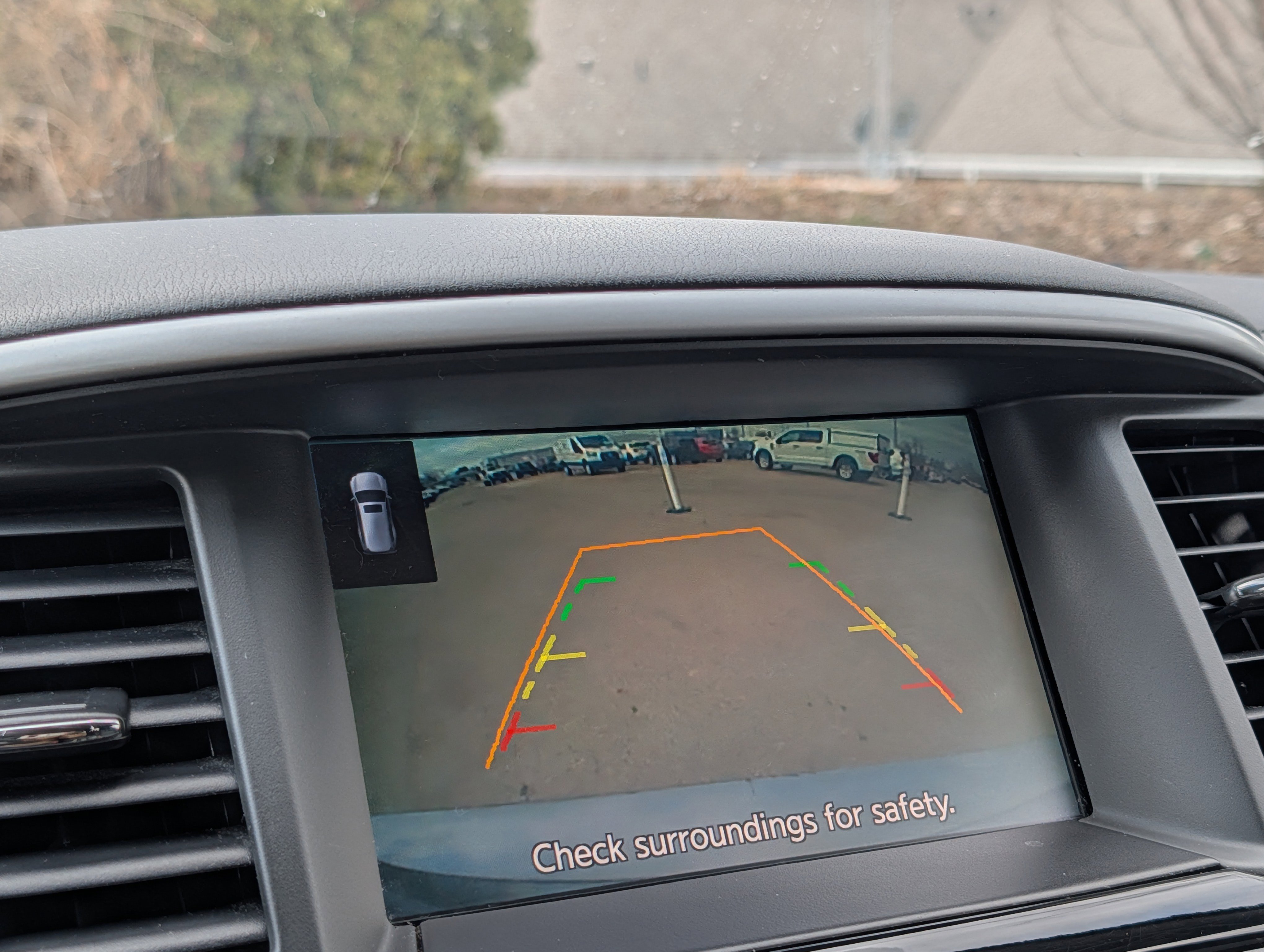 Used 2019 Nissan Pathfinder SV image 19