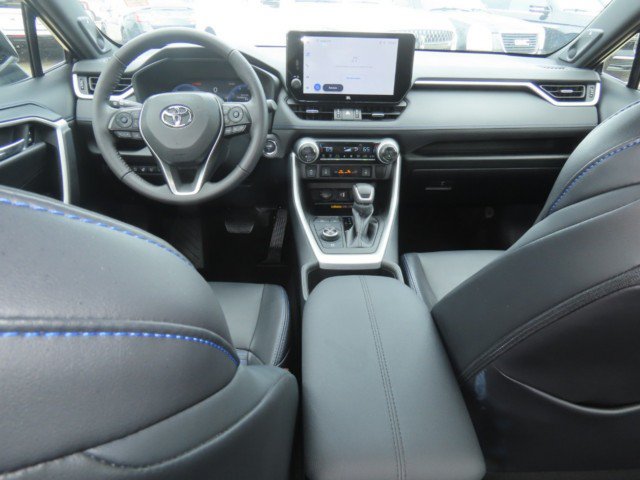 Used 2023 Toyota RAV4 XSE AWD/4WD image 22