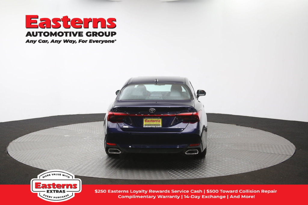 Used 2022 Toyota Avalon XLE w/ Moonroof Package FWD image 39