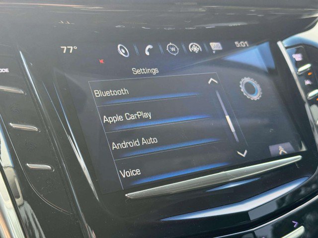 Used 2020 Cadillac Escalade Luxury w/ Escalade Sport Edition AWD/4WD image 13
