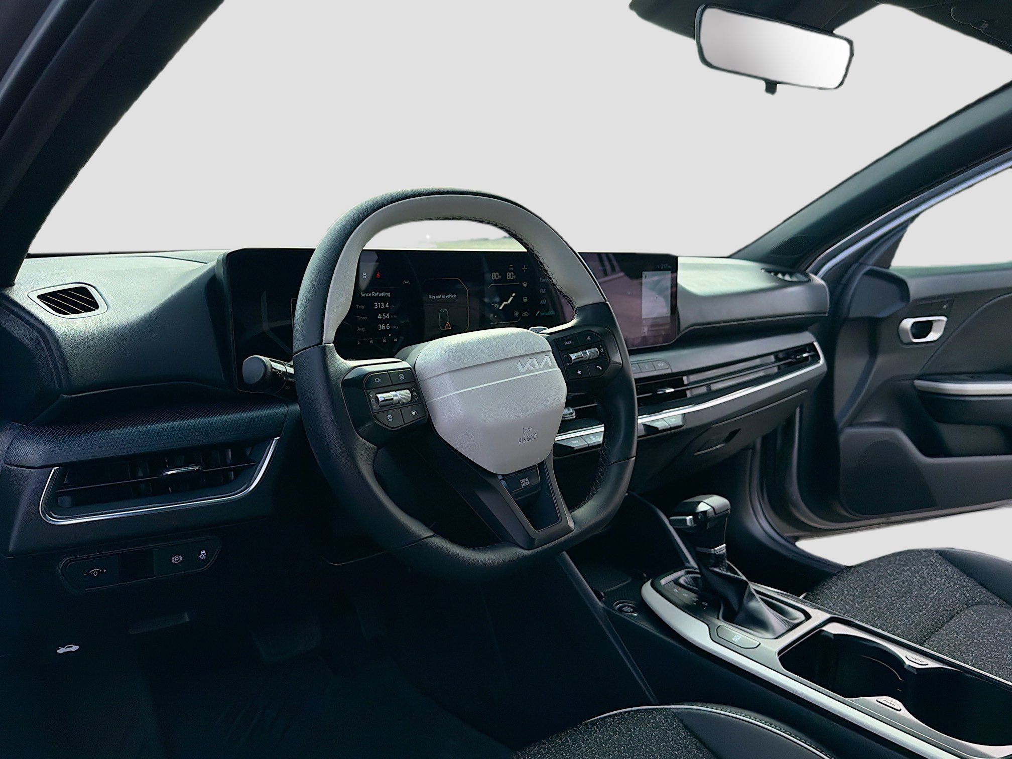 Used 2025 Kia K4 GT-Line w/ GT-Line Sunroof Package image 4