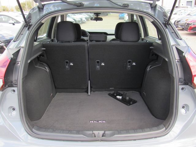 Used 2024 Nissan Kicks SV FWD image 5