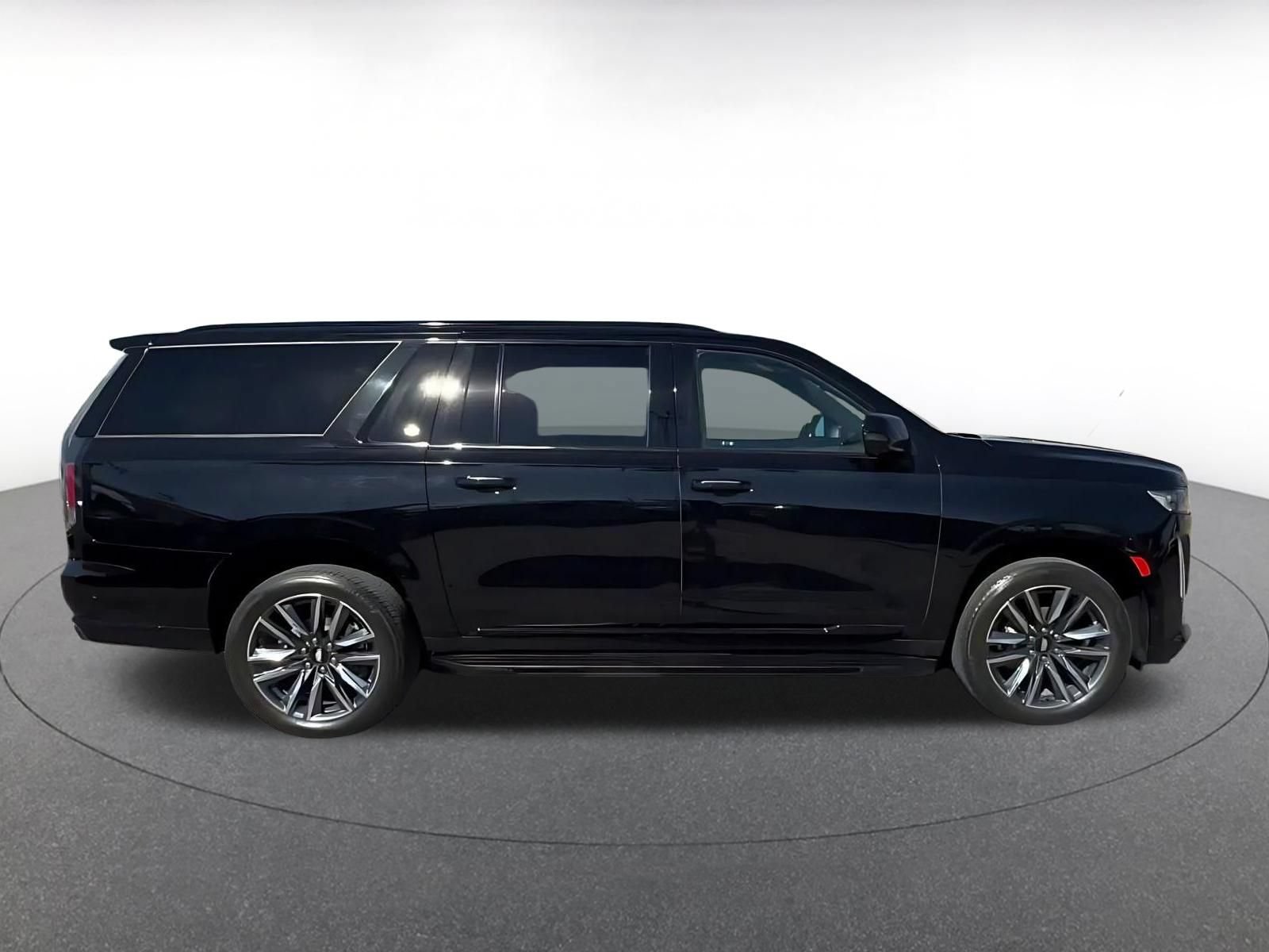 Used 2023 Cadillac Escalade ESV Sport AWD/4WD image 14