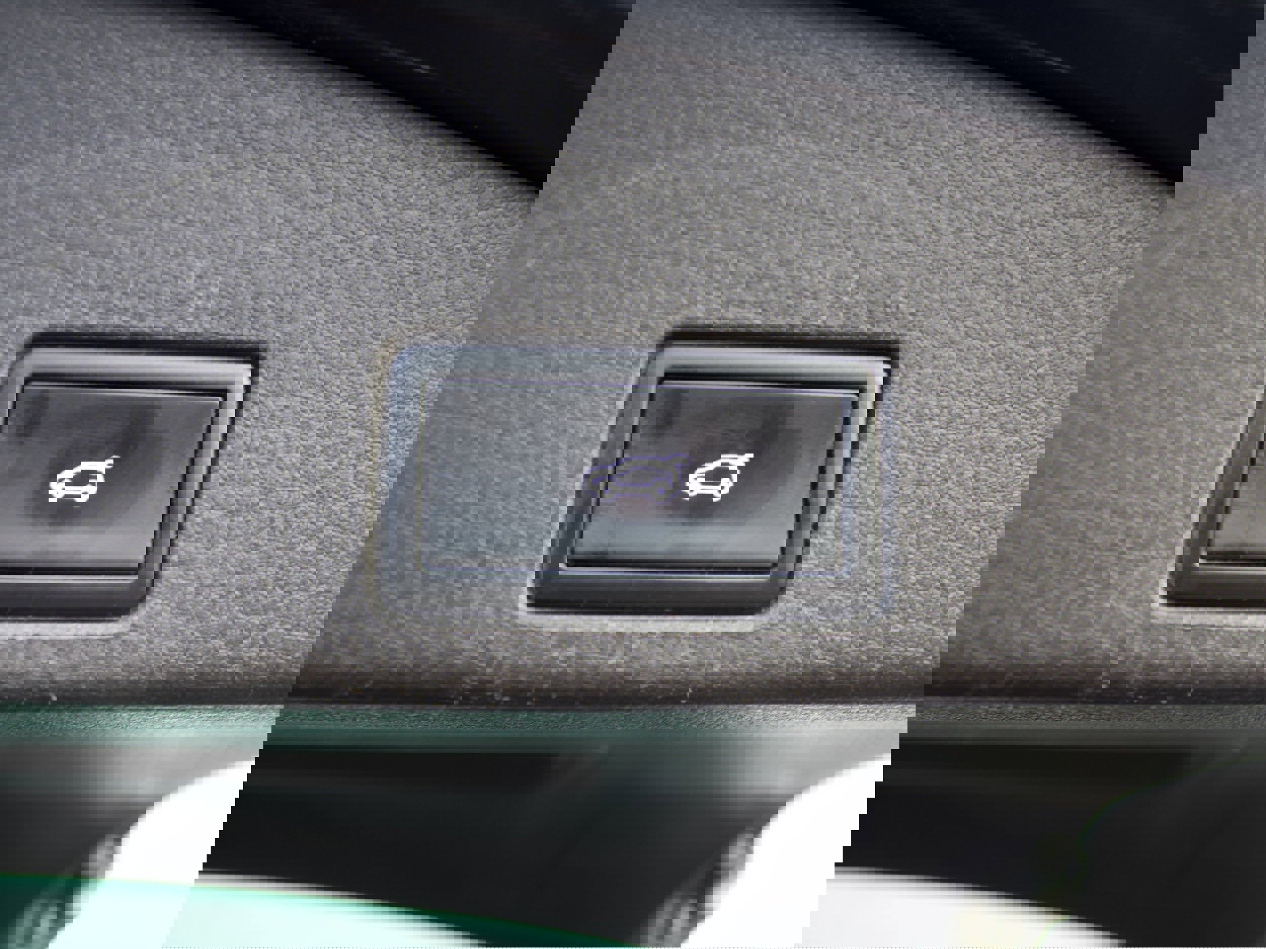 Used 2013 Volkswagen Touareg Executive image 30